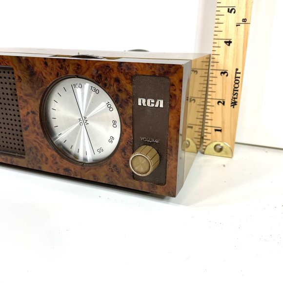 Vintage 1973 RCA AM Radio Table Model RZA203T Brown *Tested* - Picture 11 of 12